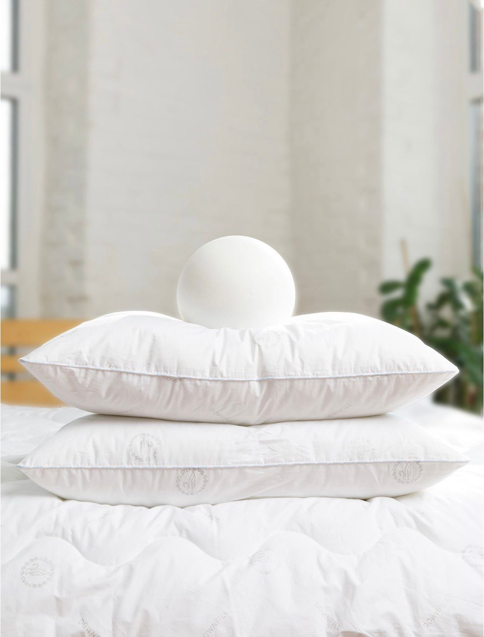 Стопка одеял и подушек оптом — склад МЕГА-Текстиль